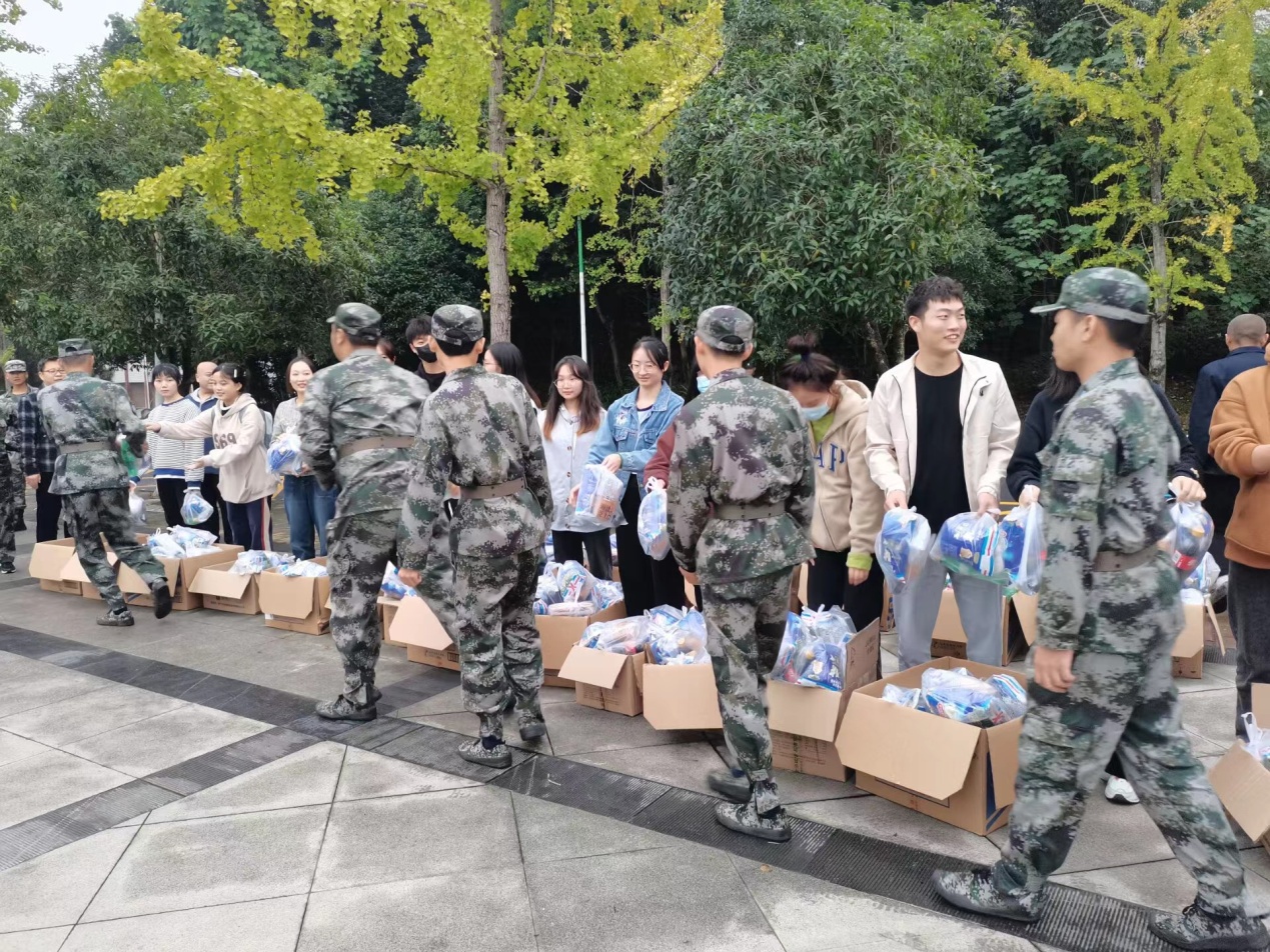 _cgi-bin_mmwebwx-bin_webwxgetmsgimg &MsgID=2065680154109439776&skey=@crypt_7b4e9684_da7ceb221a1448d81e4fd708b4e0e63b&mmweb_appid=wx_webfilehelper.jpg