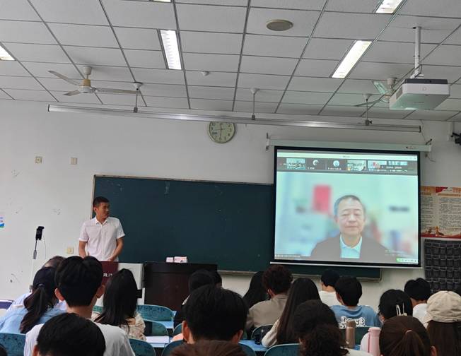 4dc32ea059e64b4eae5c64104b903e2